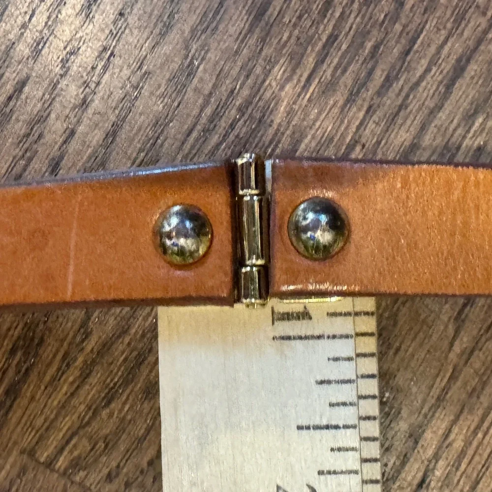 Linea Pelle Leather Belt Cognac Brown Gold Tone Hinge Accents Womens 32